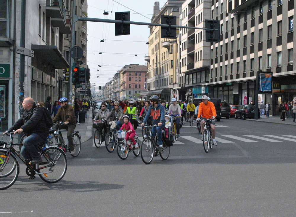 Corso Buenos Aires in bicicletta